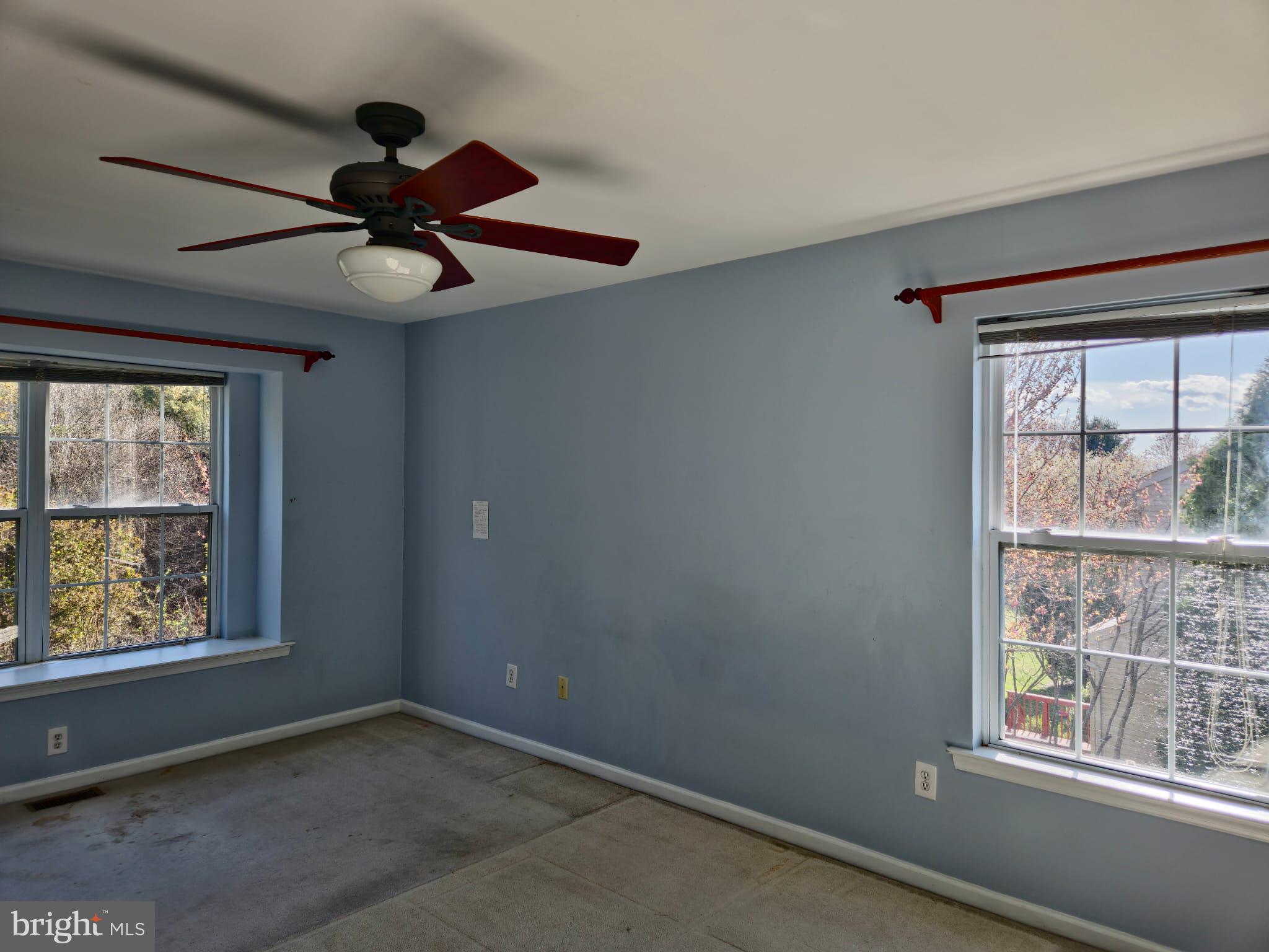 VALLEY VIEW - Residential Lease