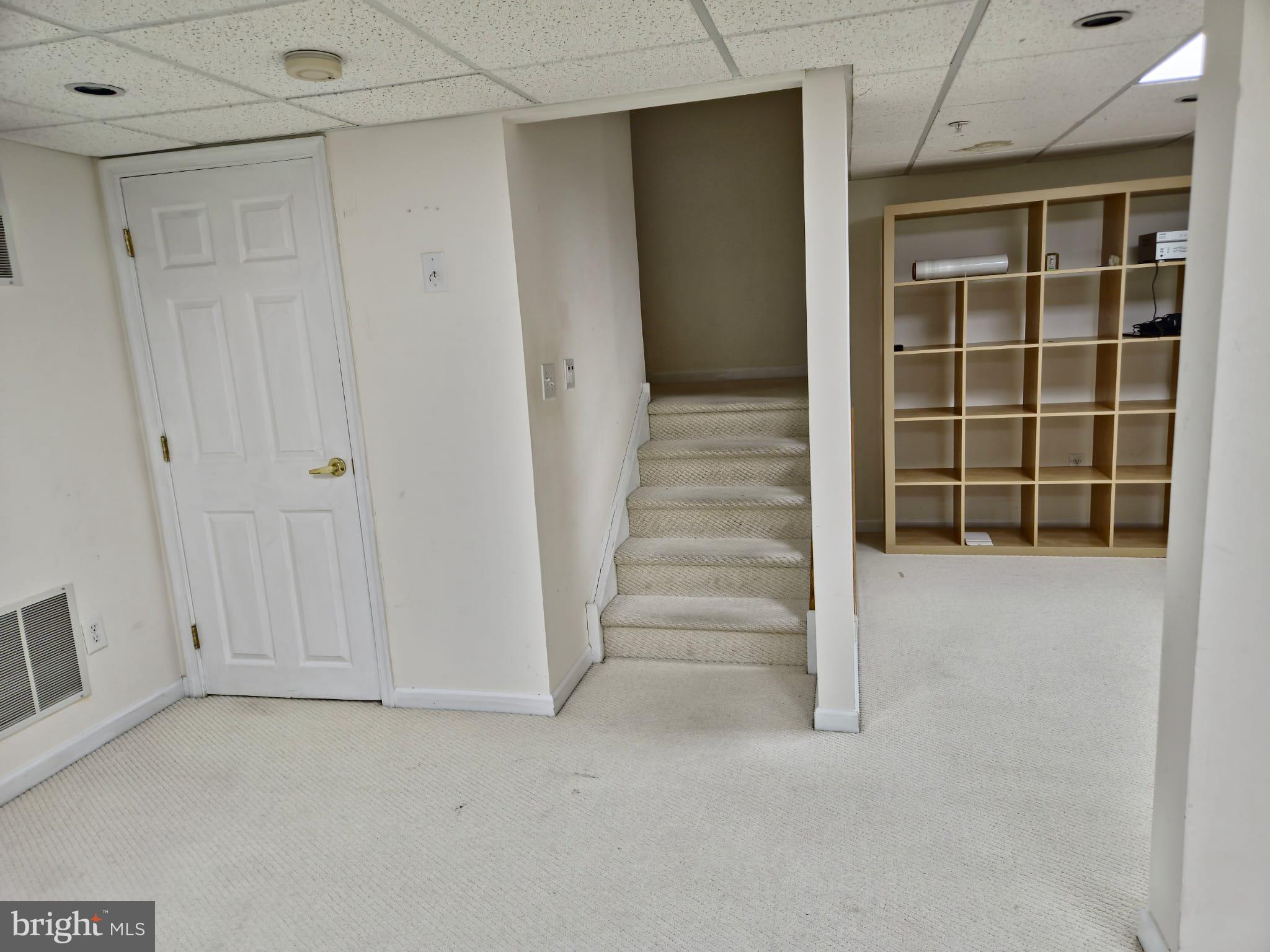 VALLEY VIEW - Residential Lease