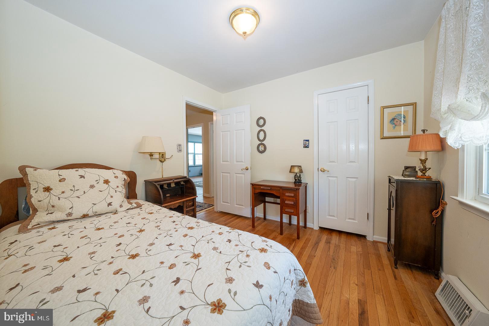 GLADWYNE - Residential