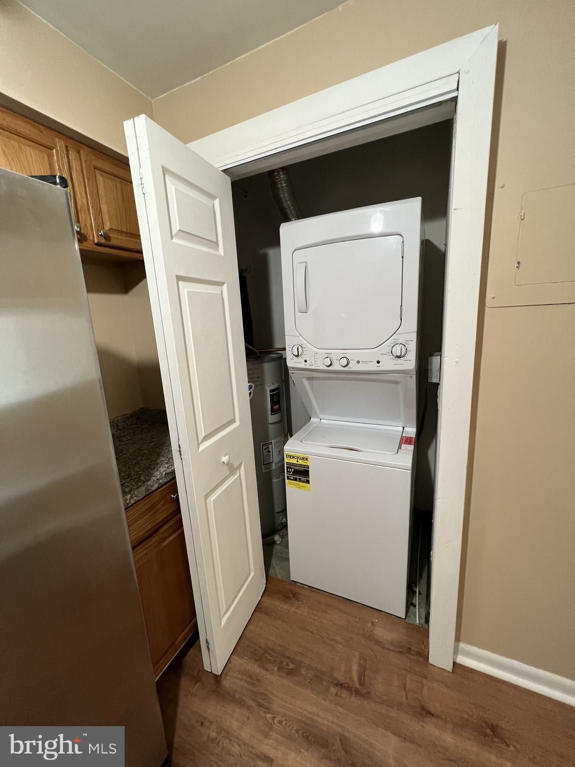 LONG REACH - Residential Lease