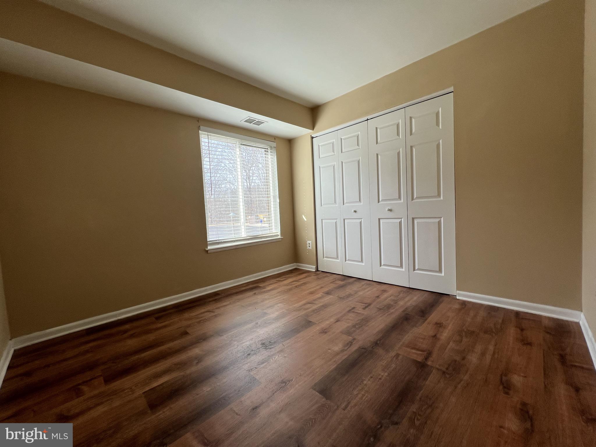 LONG REACH - Residential Lease