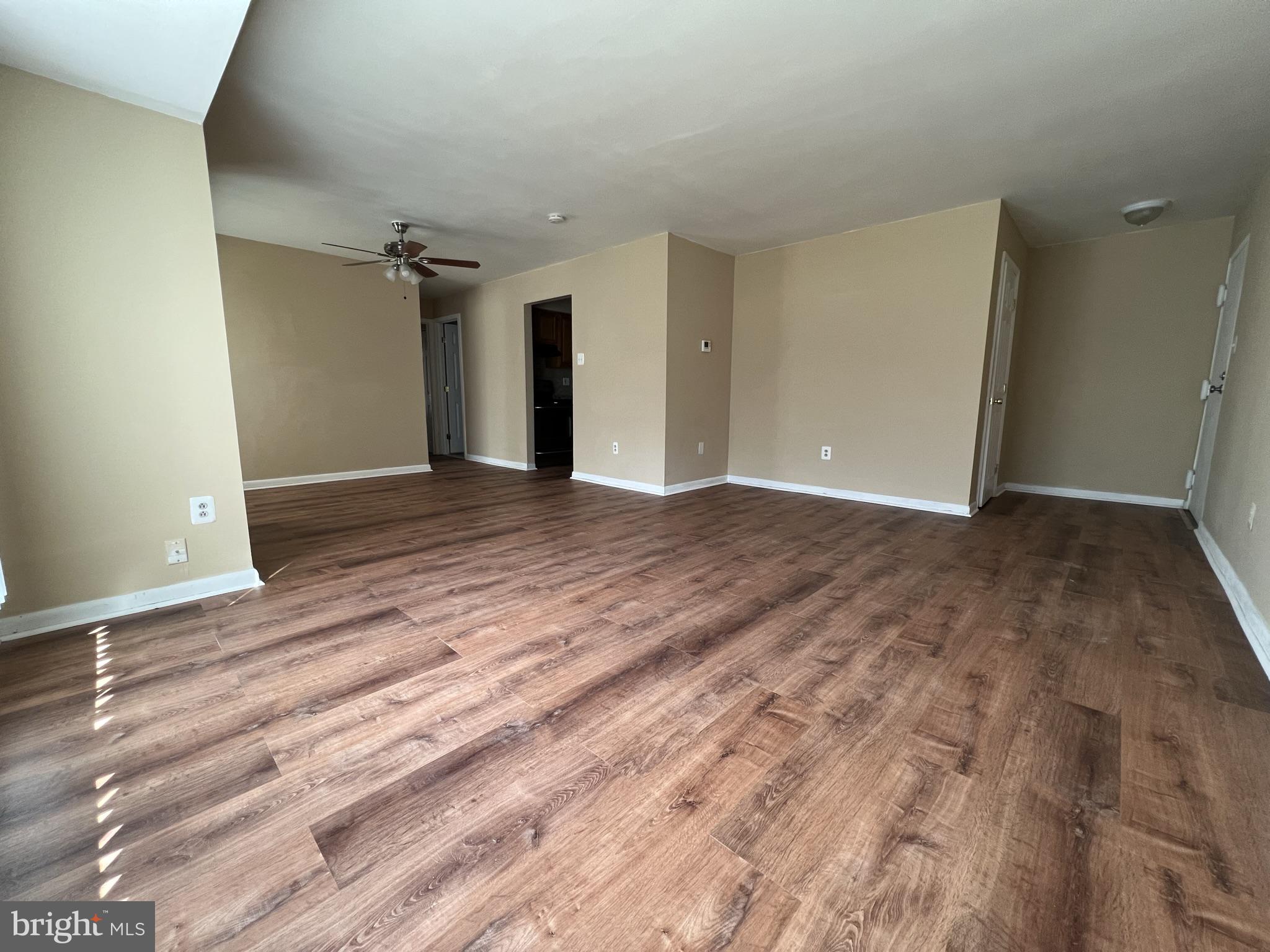 LONG REACH - Residential Lease