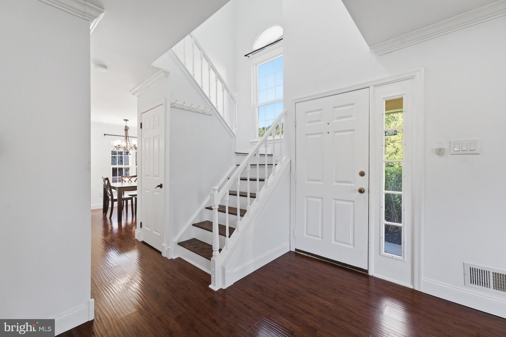 16 CARLYLE COURT