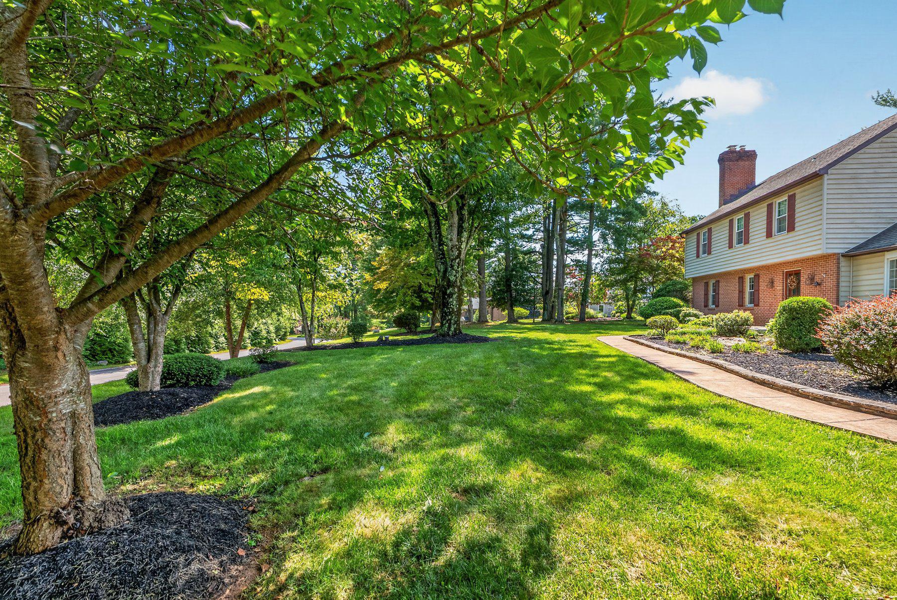8 TREE FARM COURT