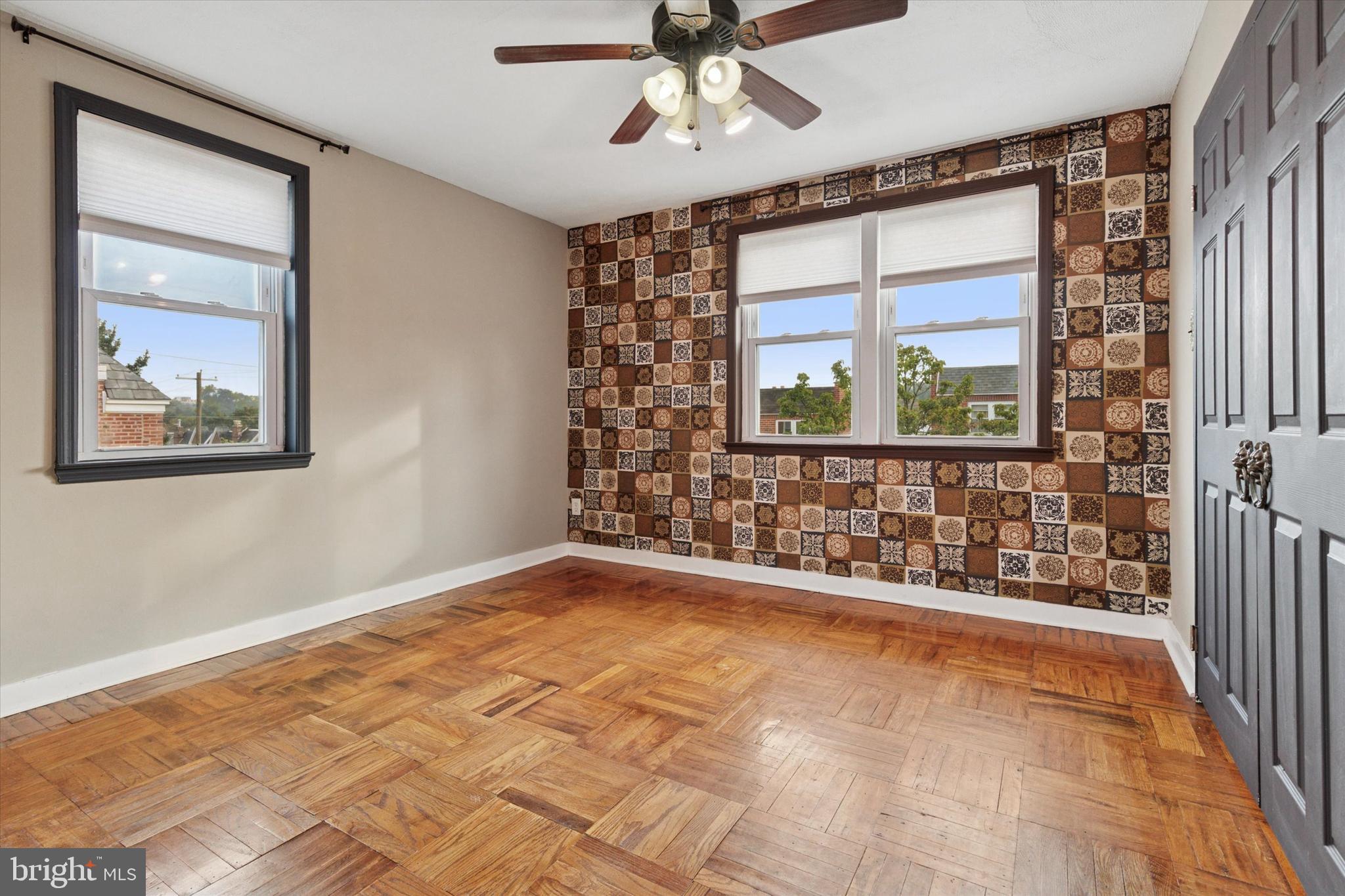 ROXBOROUGH - Residential Lease