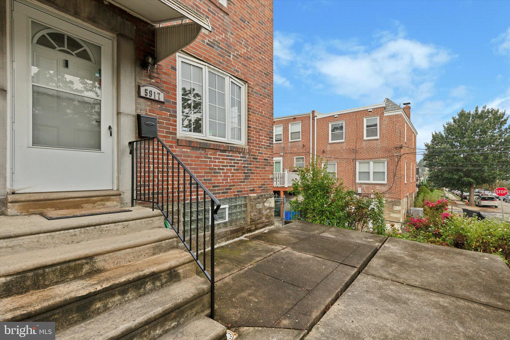 ROXBOROUGH - Residential Lease