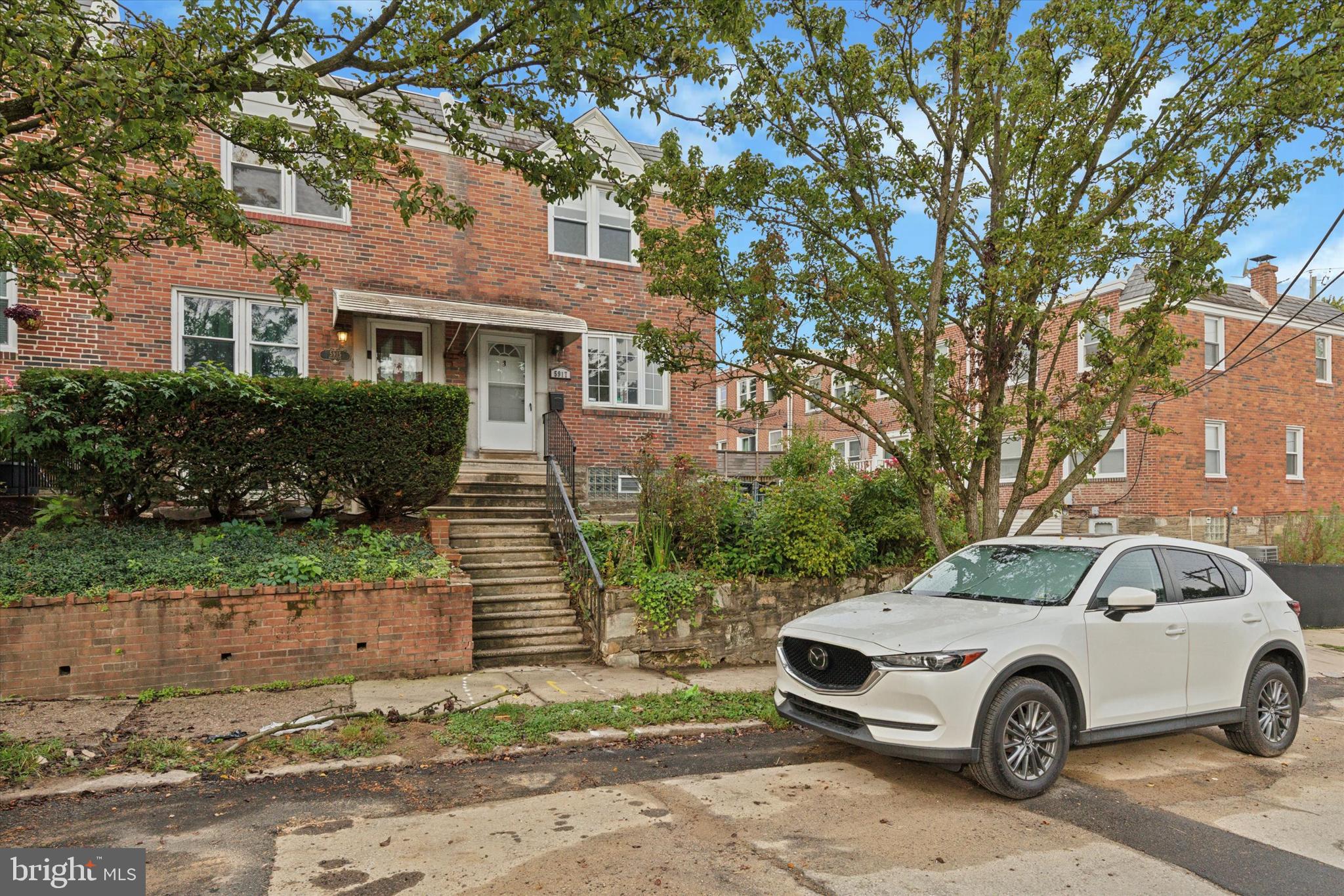 ROXBOROUGH - Residential Lease