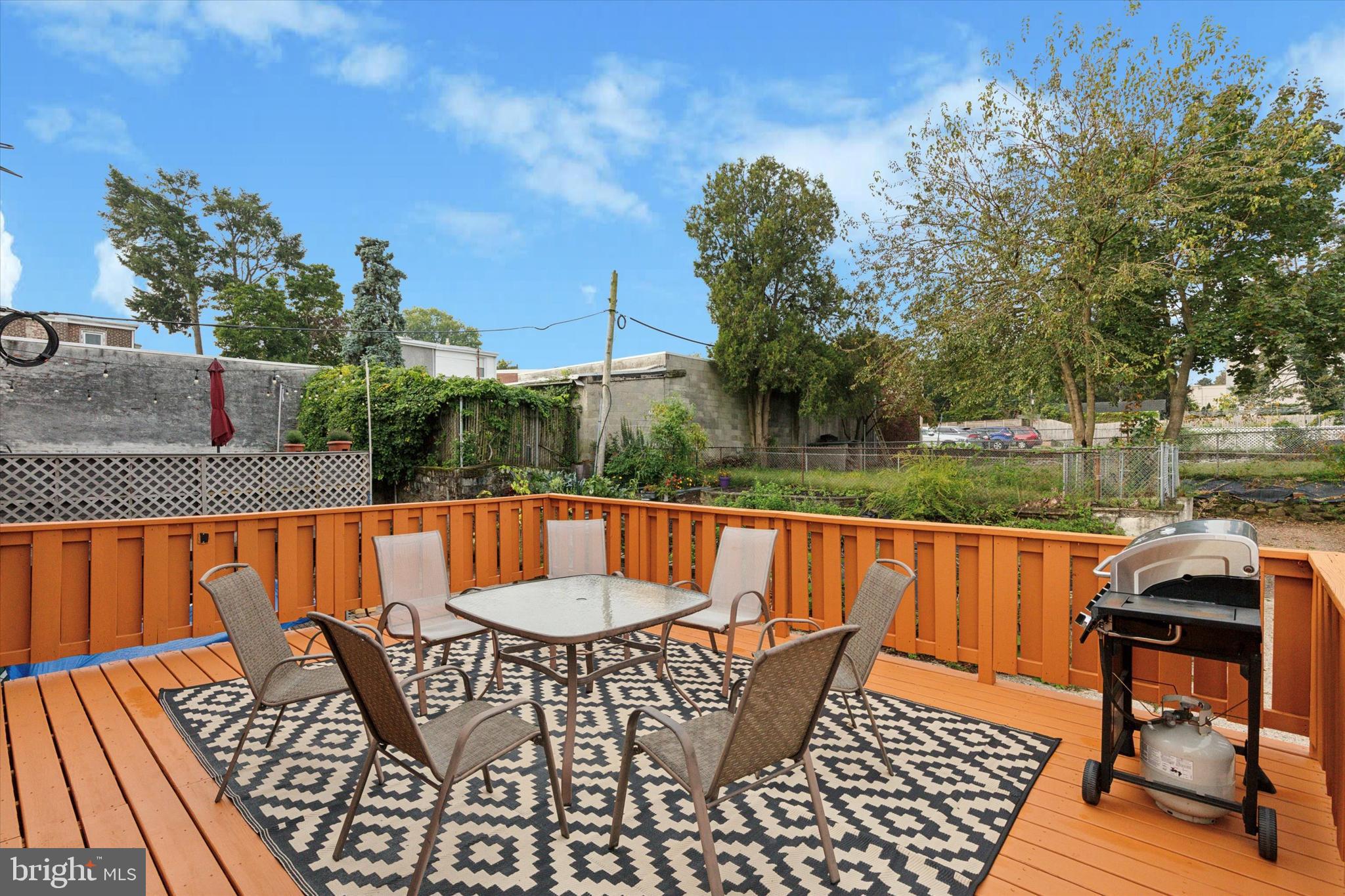 ROXBOROUGH - Residential Lease