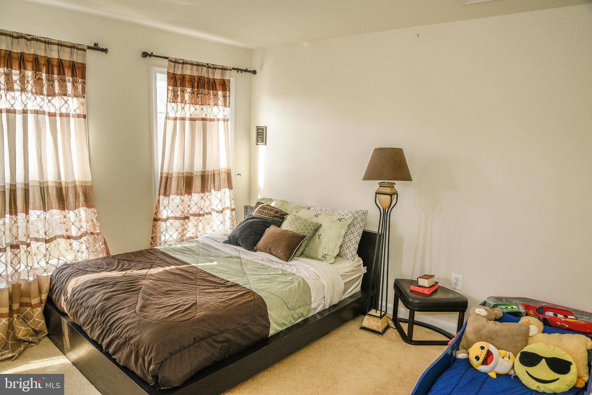 POWELLS RUN VILLAGE COND - Residential