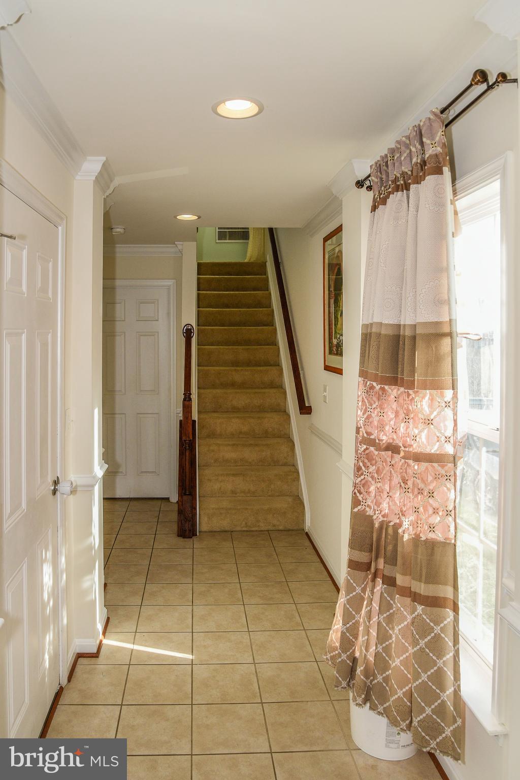 POWELLS RUN VILLAGE COND - Residential