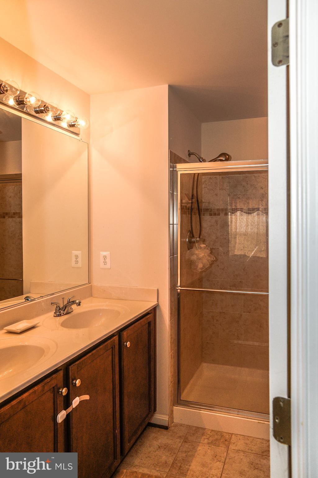 POWELLS RUN VILLAGE COND - Residential