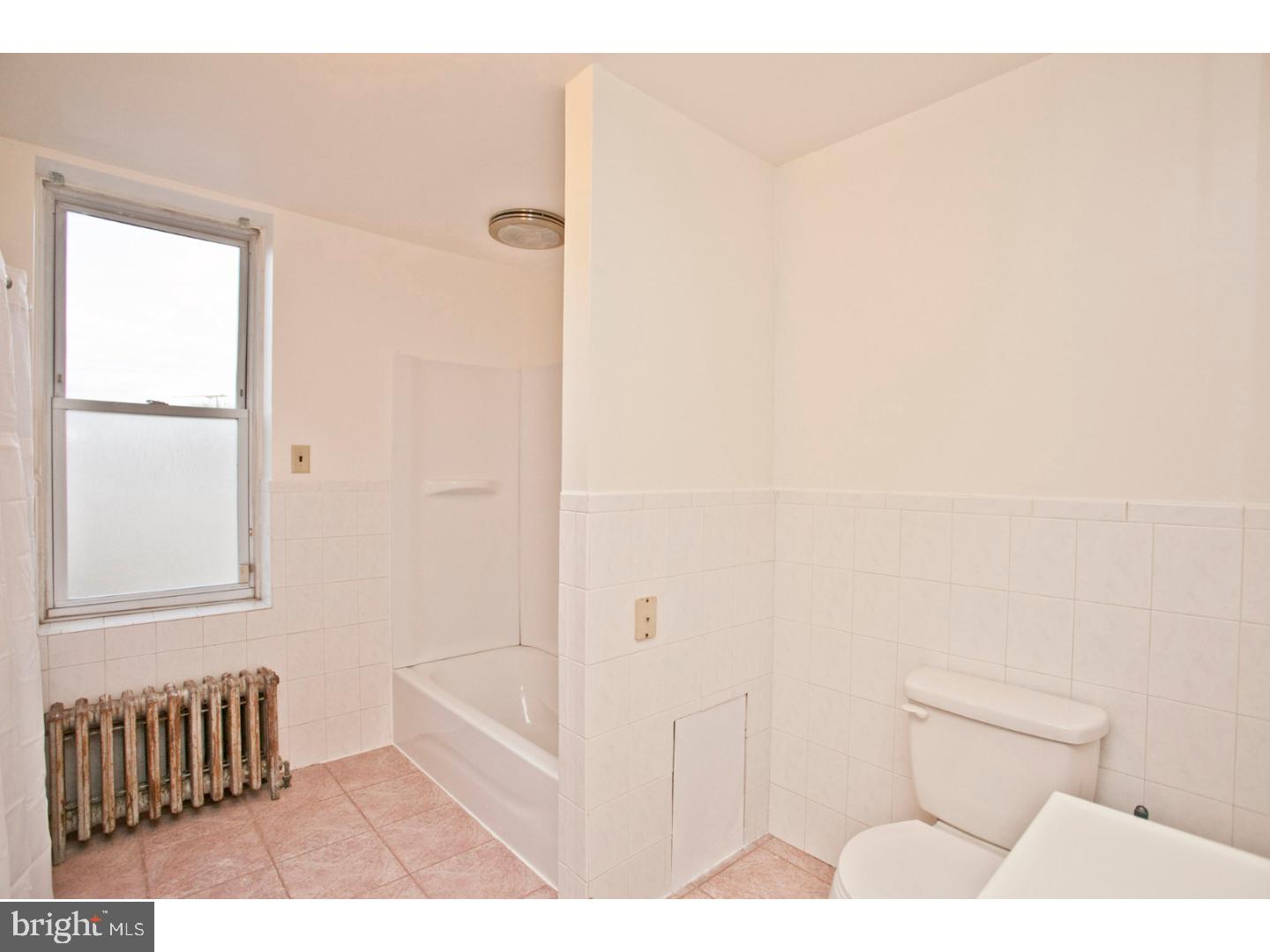 EAST FALLS - Residential Lease