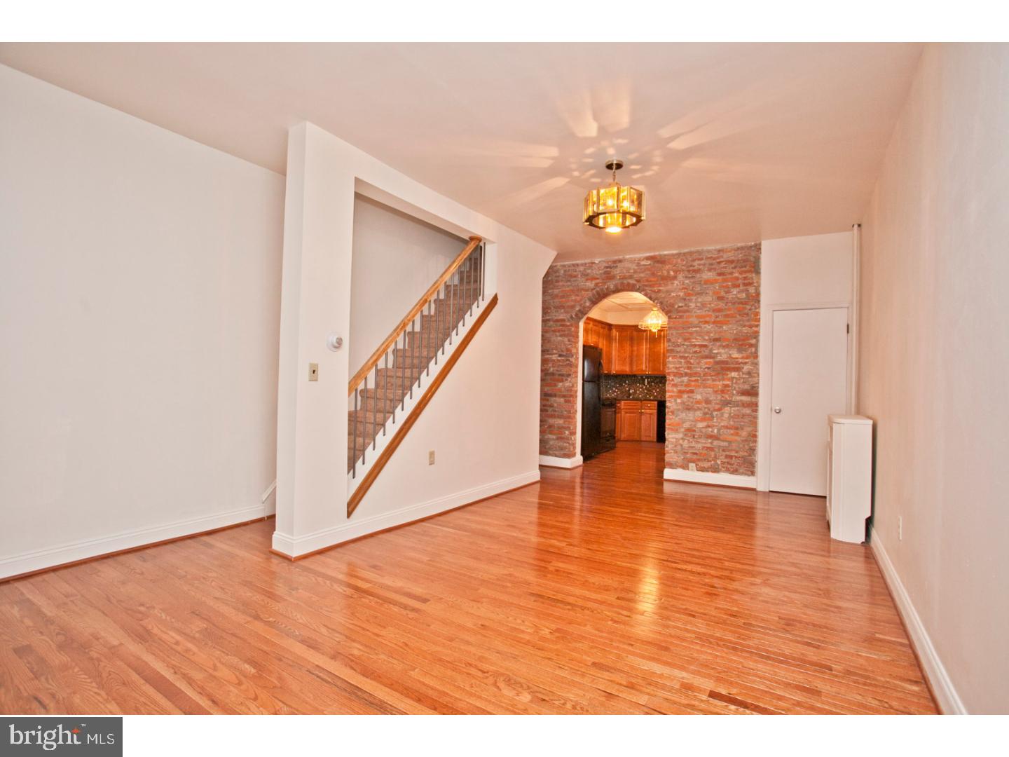 EAST FALLS - Residential Lease