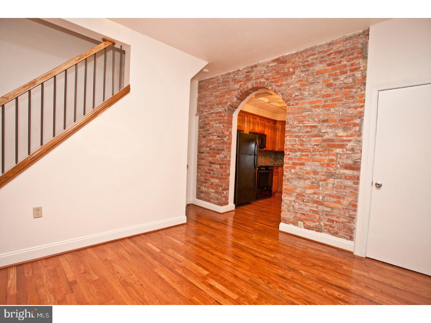 EAST FALLS - Residential Lease