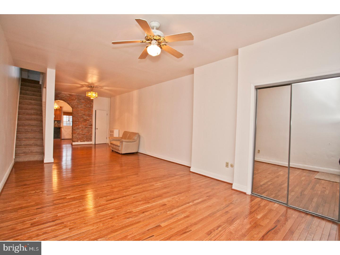 EAST FALLS - Residential Lease