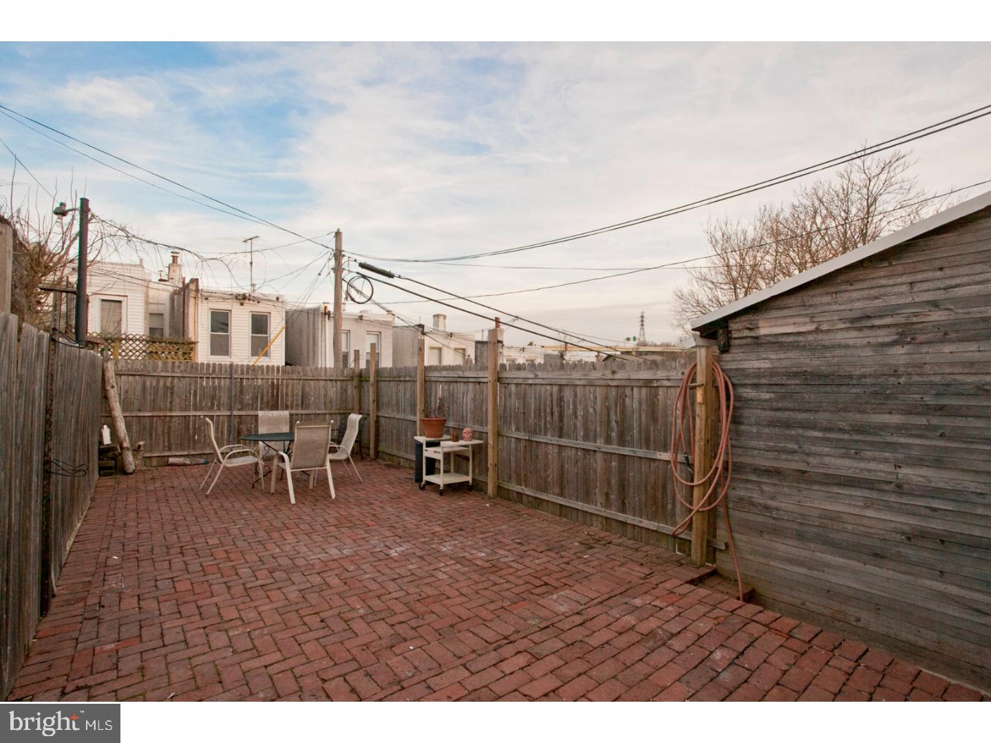 EAST FALLS - Residential Lease