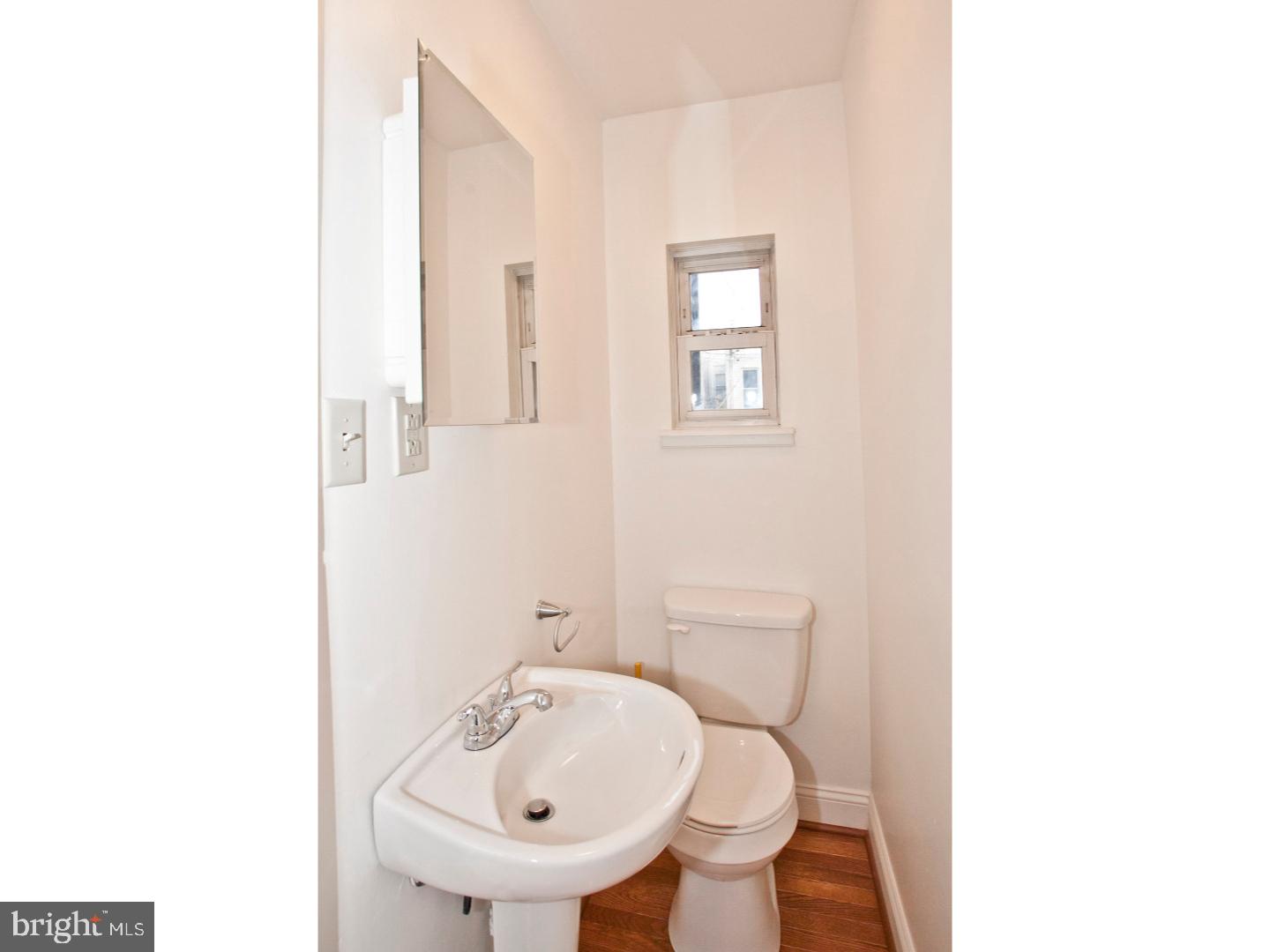 EAST FALLS - Residential Lease