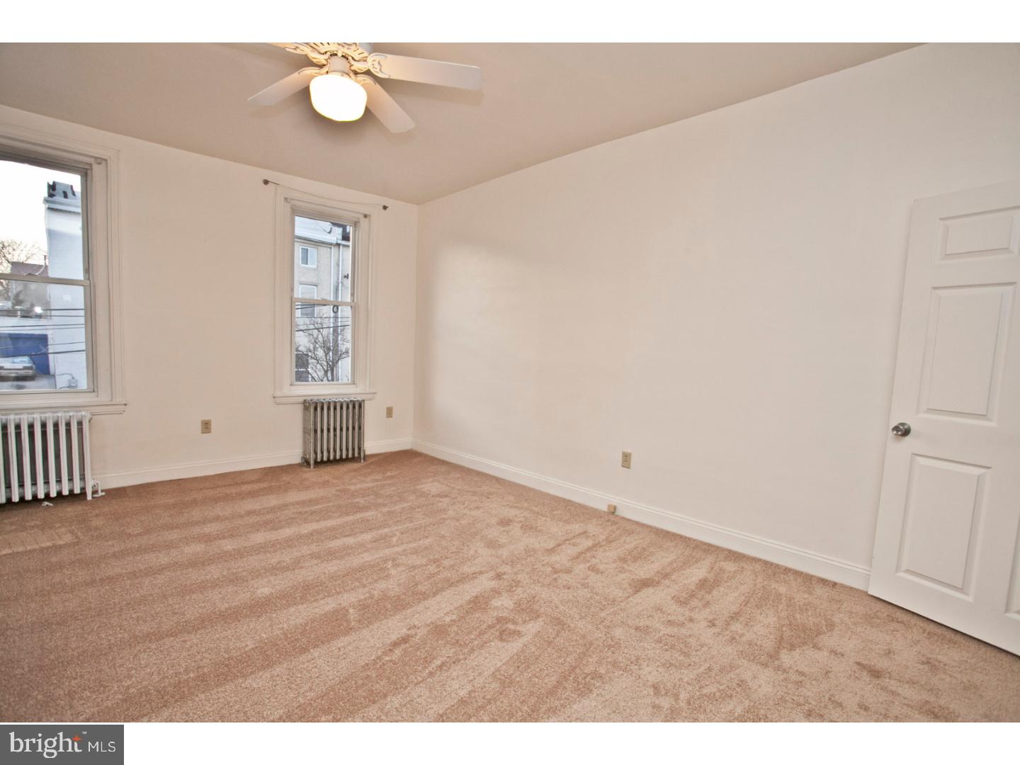 EAST FALLS - Residential Lease