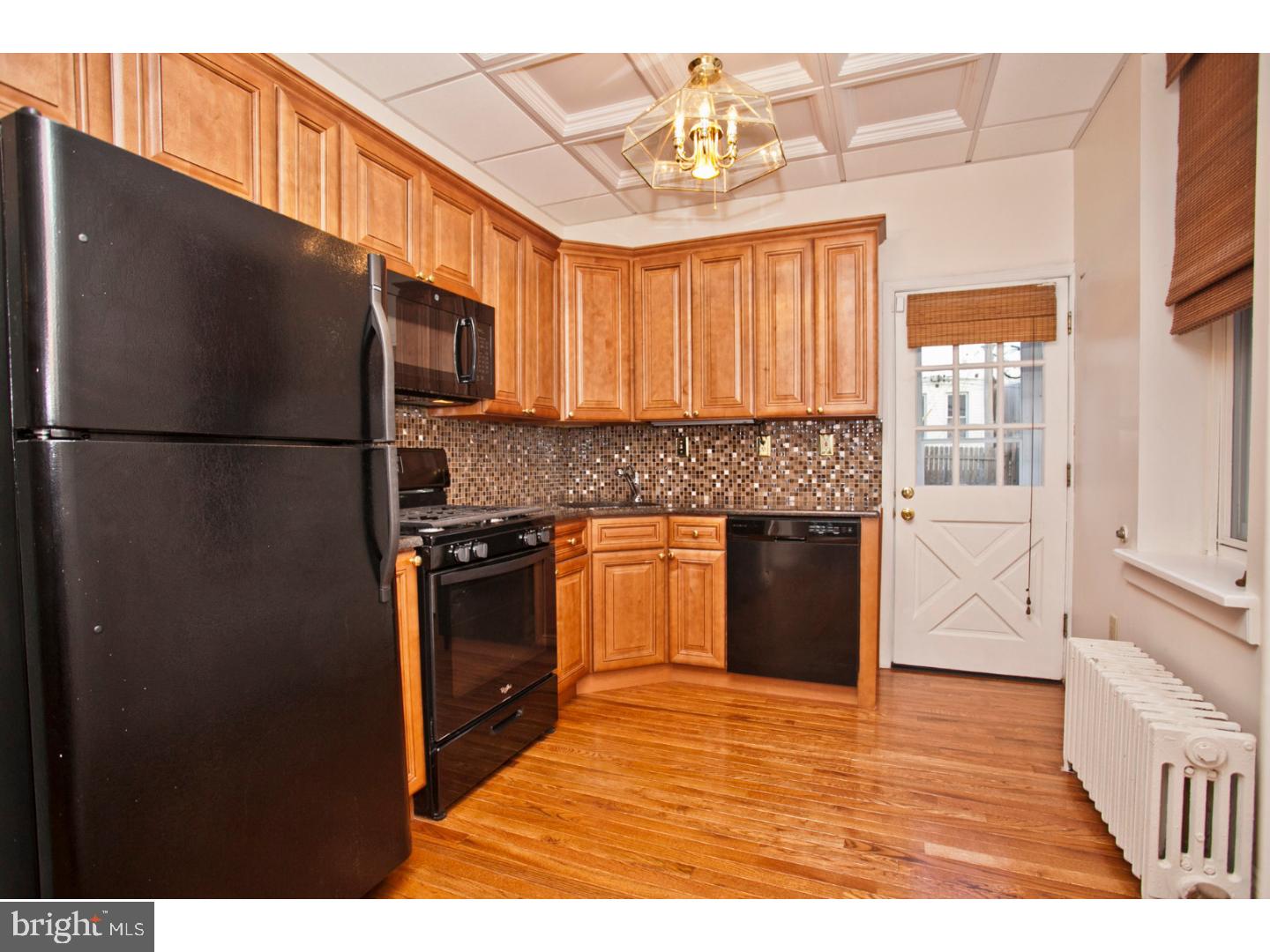 EAST FALLS - Residential Lease