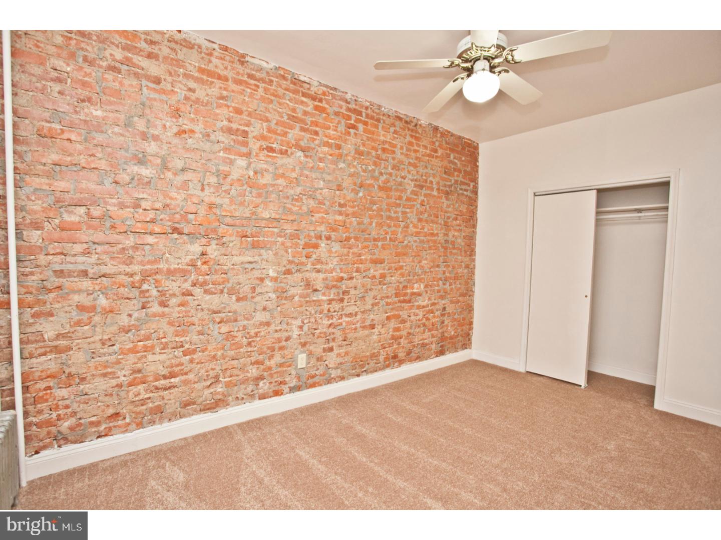 EAST FALLS - Residential Lease