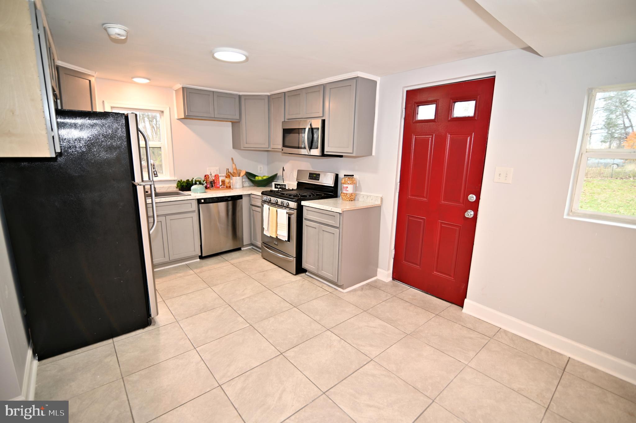 THOMPSON FARMS - Residential