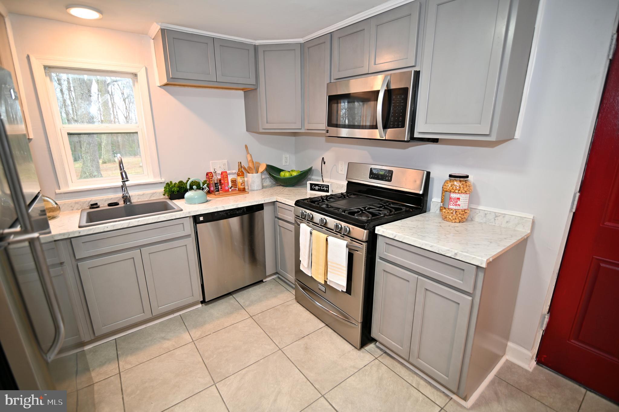 THOMPSON FARMS - Residential