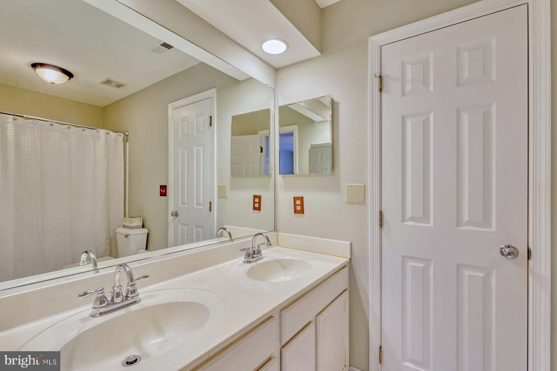 HOLLY FOREST ESTATES - Residential