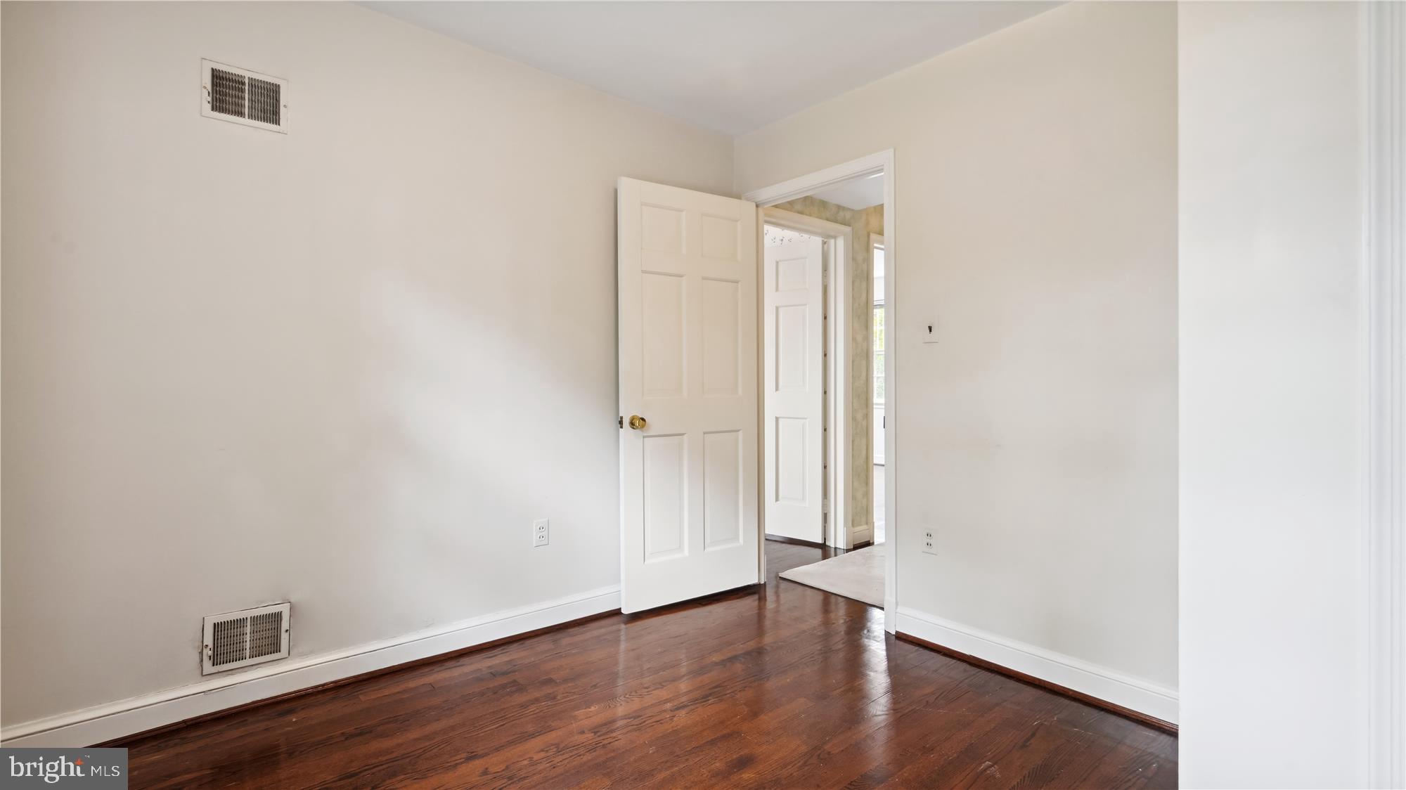 WESTMORELAND HILLS - Residential