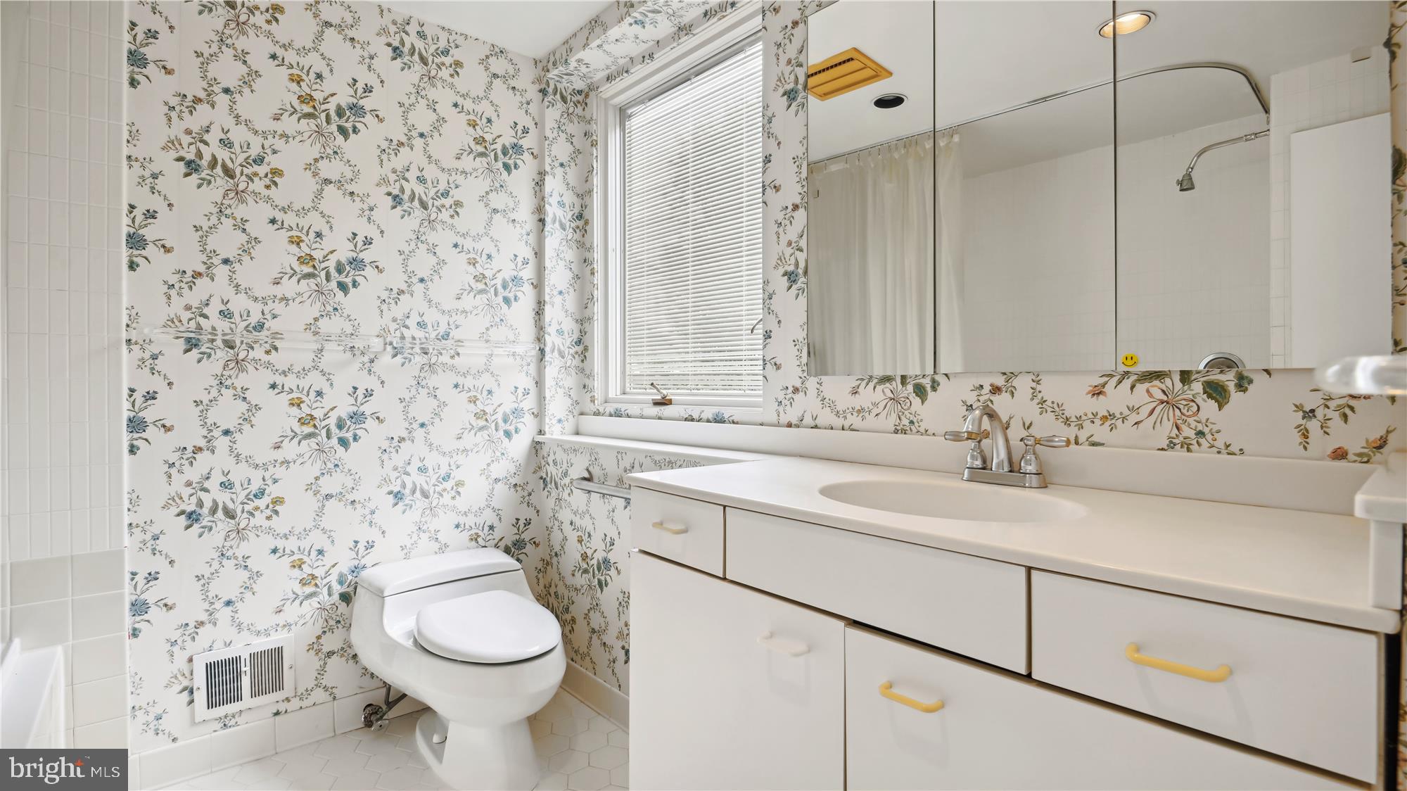 WESTMORELAND HILLS - Residential