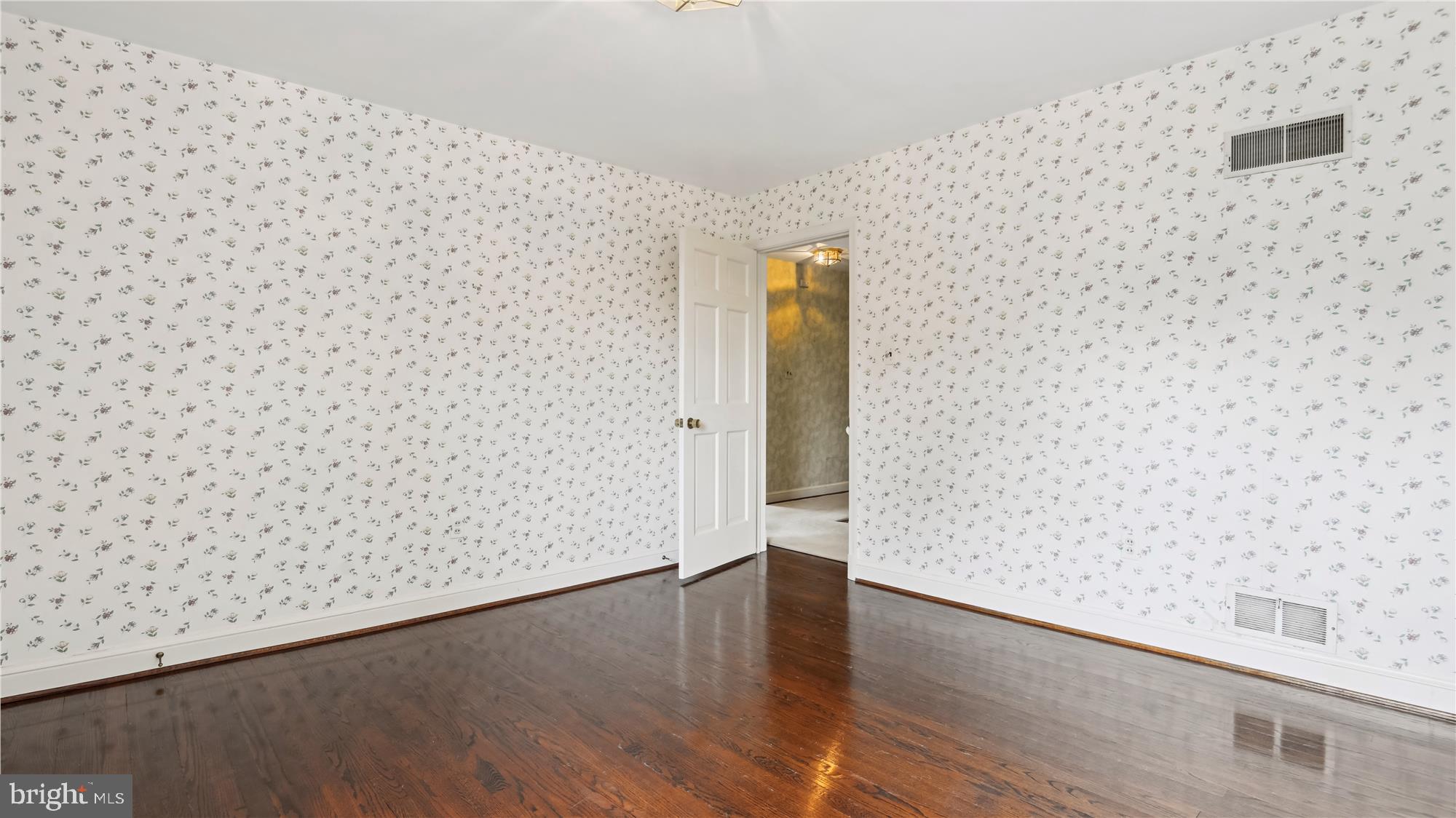 WESTMORELAND HILLS - Residential