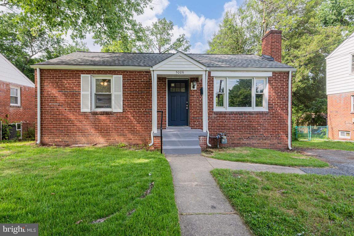 Unbeatable Location! This beautifully renovated 3-bedroom, 2-bathroom home in College Park, MD, offers unparalleled convenience. You're just minutes from the College Park-U of MD Metro Station (Green Line) and the University of Maryland campus, making commutes a breeze. Plus, enjoy the added convenience of a private driveway for off-street parking!
Modern & Move-In Ready: Step inside to a fresh, contemporary interior featuring an all-new kitchen, new bathrooms, new flooring, and fresh paint throughout. No detail has been overlooked! Enjoy your mornings in the completely renovated sun room, perfect for a relaxing cup of coffee.
Income-Generating Basement: The finished basement boasts a kitchenette, full bathroom, bedroom and living area with a separate walk-out entrance, creating an ideal space for an income-generating rental unit or an in-law suite. The possibilities are endless, bring your vision to life!
Don't miss this rare opportunity for comfortable living and significant income potential in a prime College Park location!
