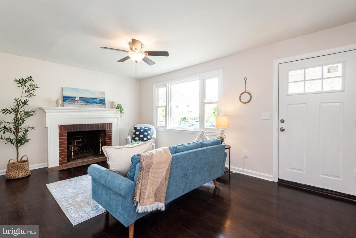 5006 LAGUNA ROAD