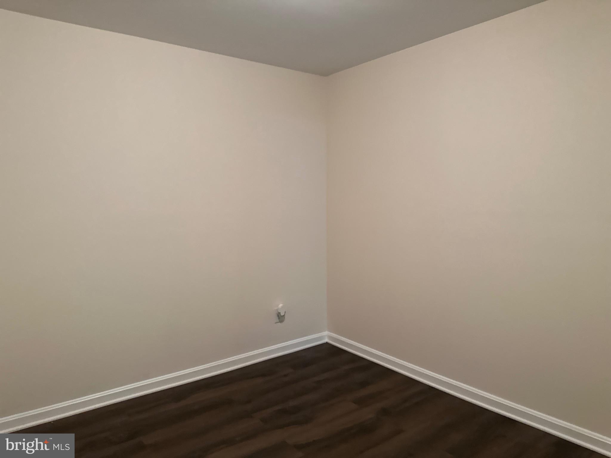 ENGLAND RUN NORTH - Residential Lease