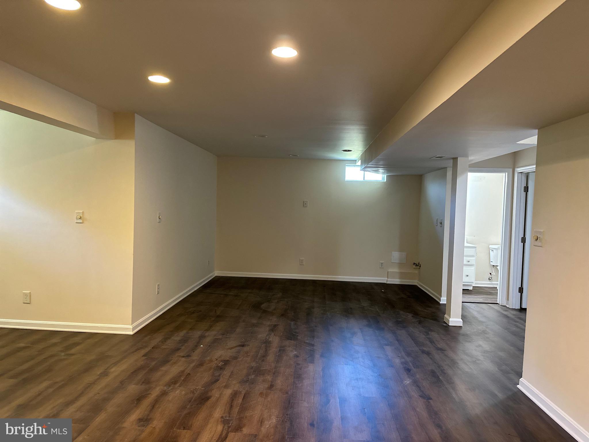 ENGLAND RUN NORTH - Residential Lease