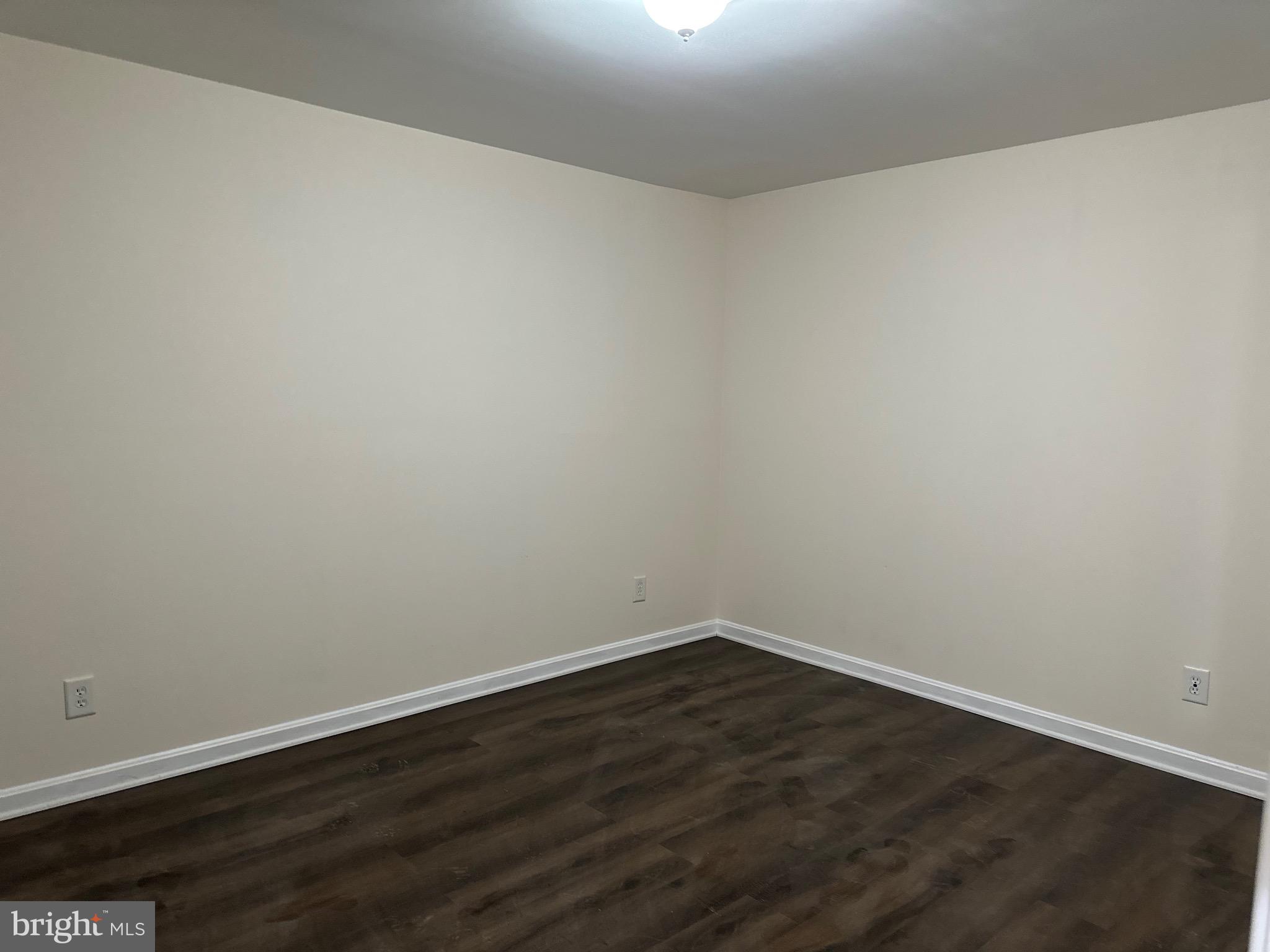 ENGLAND RUN NORTH - Residential Lease