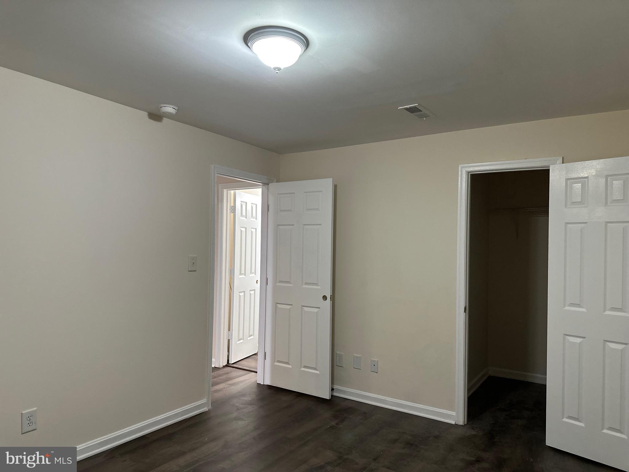 ENGLAND RUN NORTH - Residential Lease