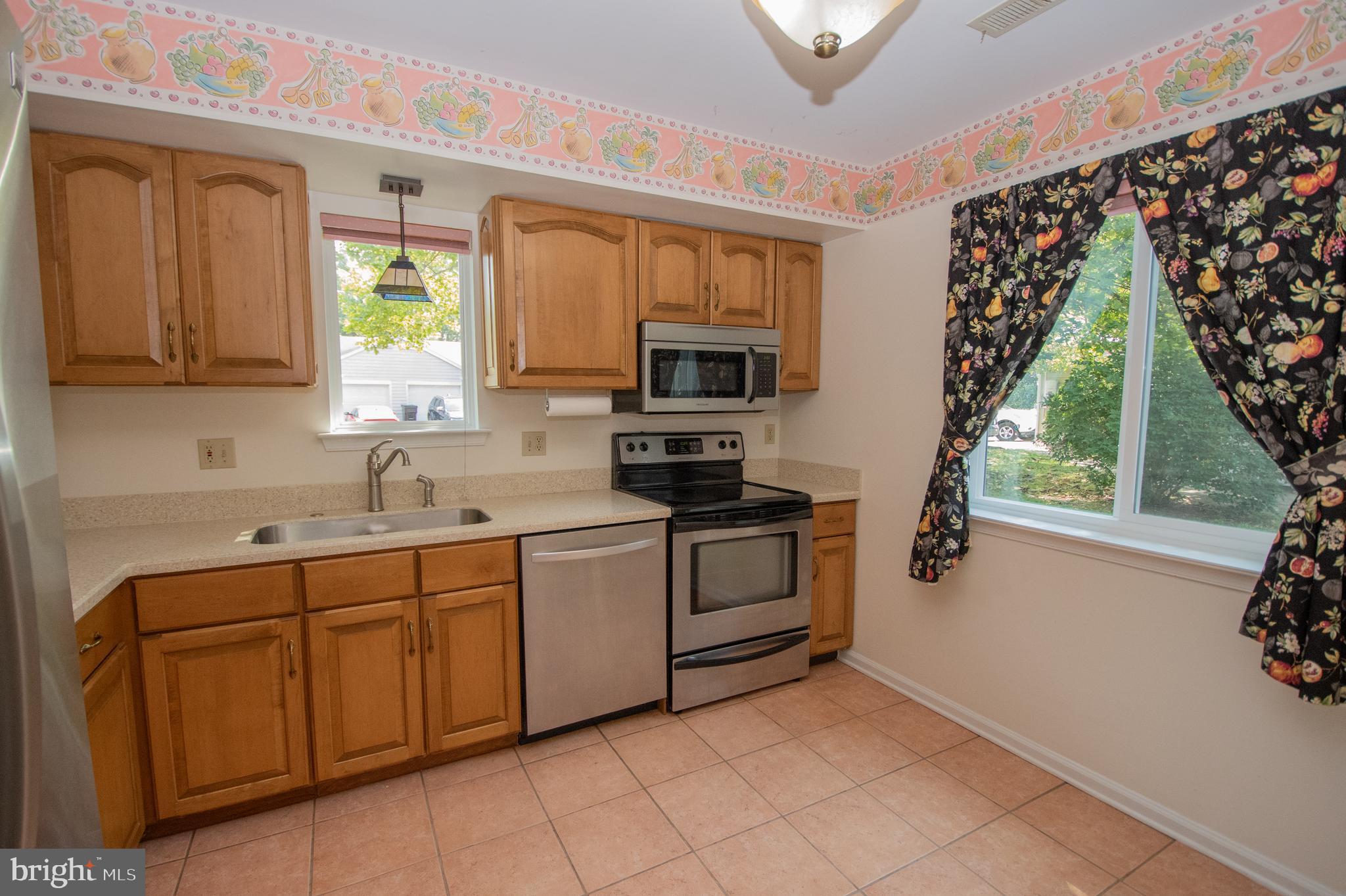 912 JAMES COURT