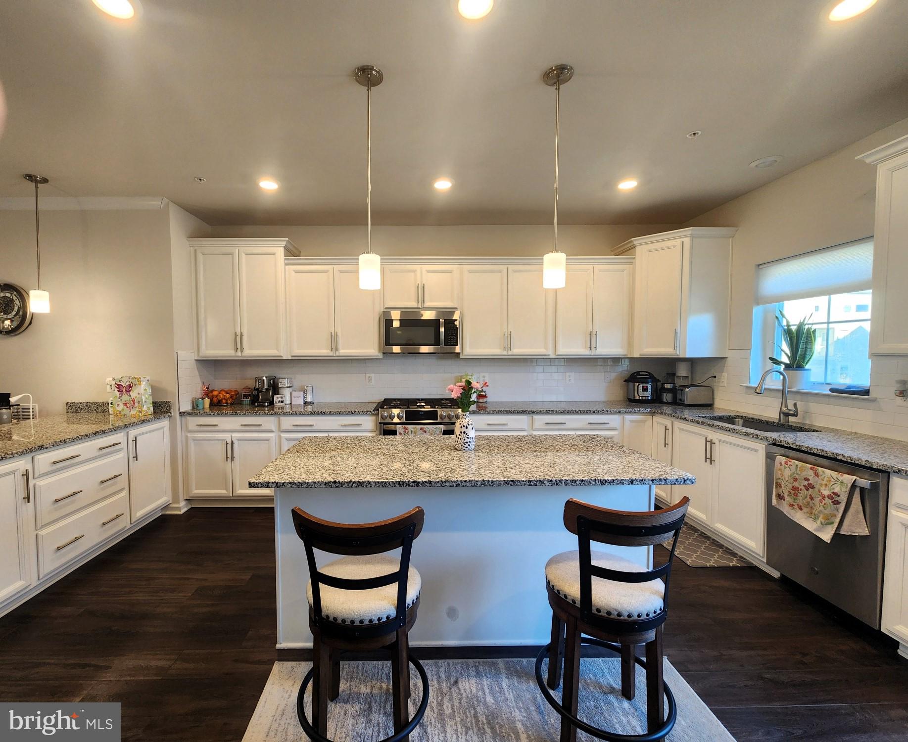 CLARKSBURG SQUARE - Residential Lease