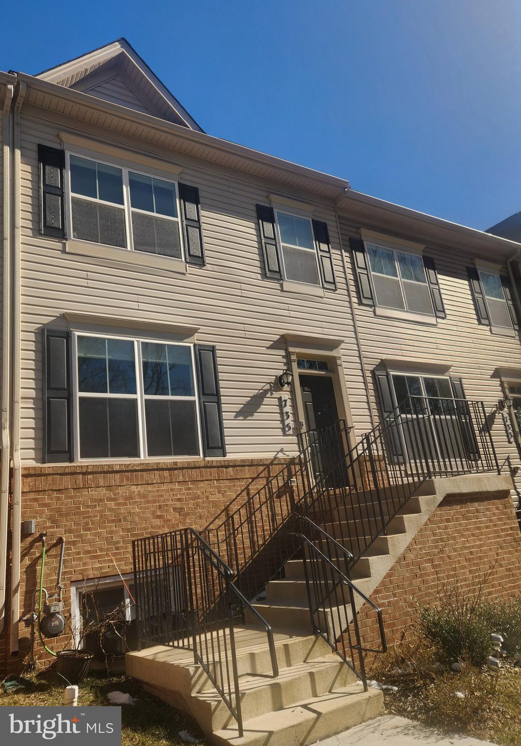 CLARKSBURG SQUARE - Residential Lease