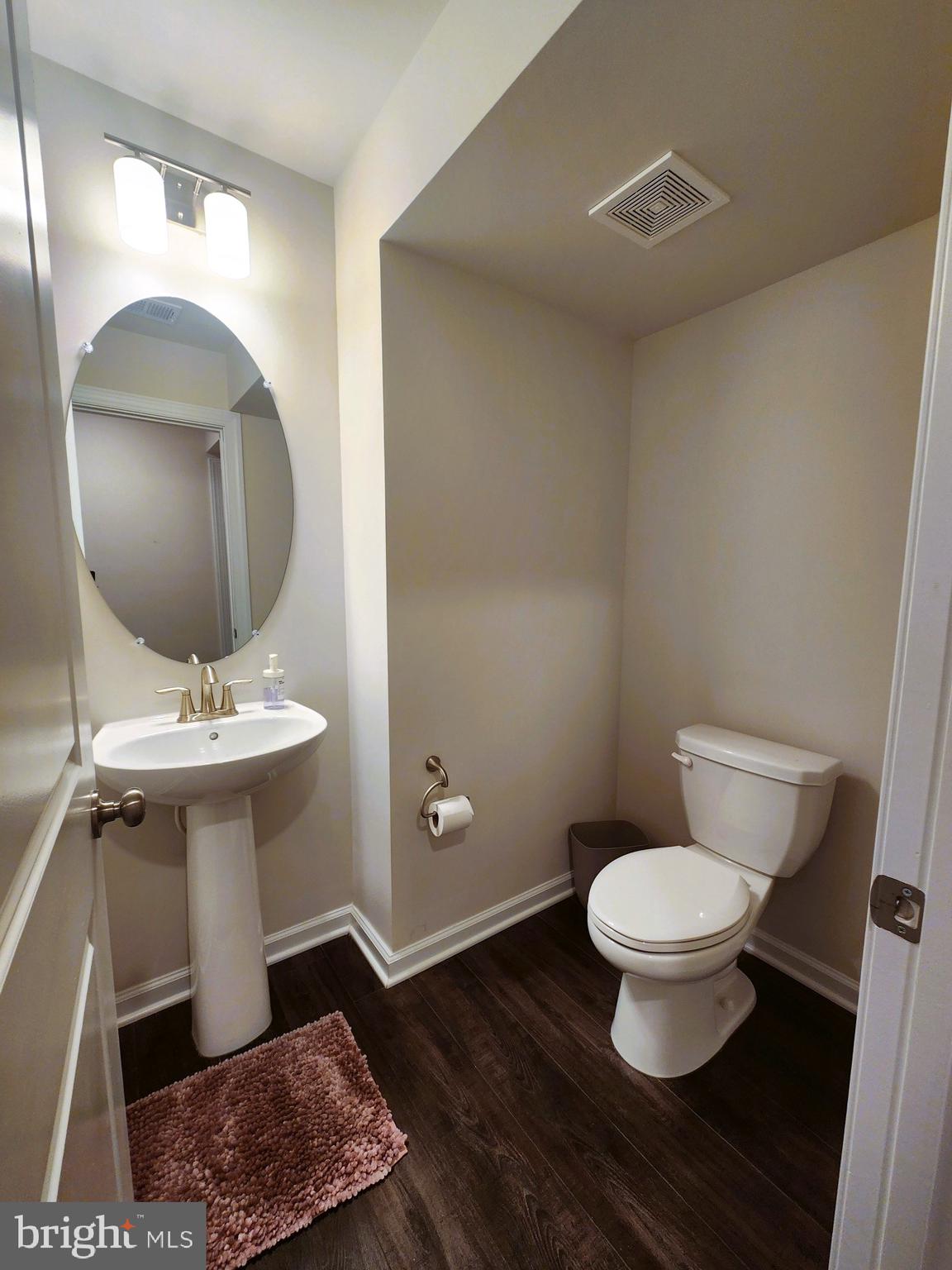 CLARKSBURG SQUARE - Residential Lease