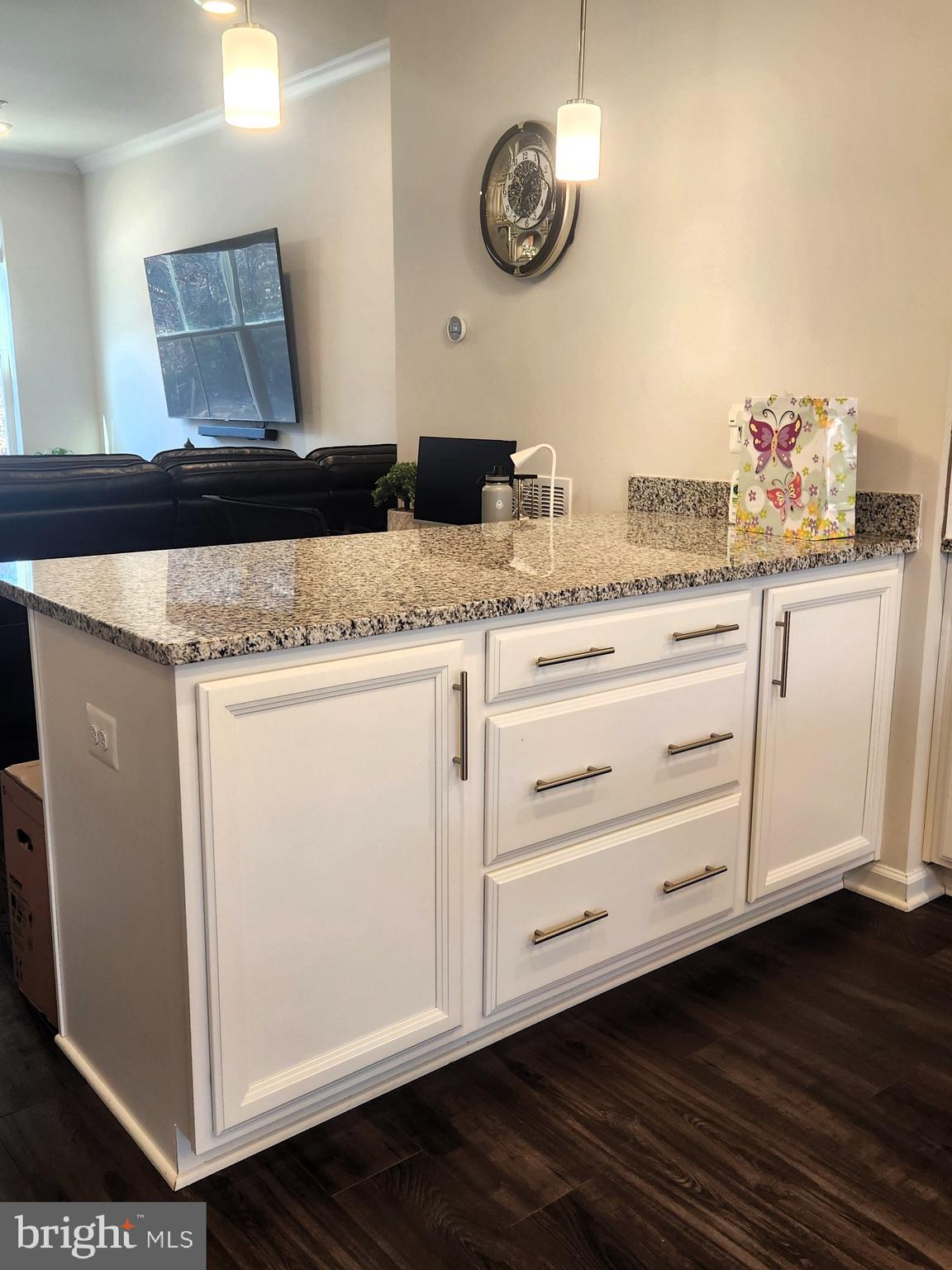 CLARKSBURG SQUARE - Residential Lease