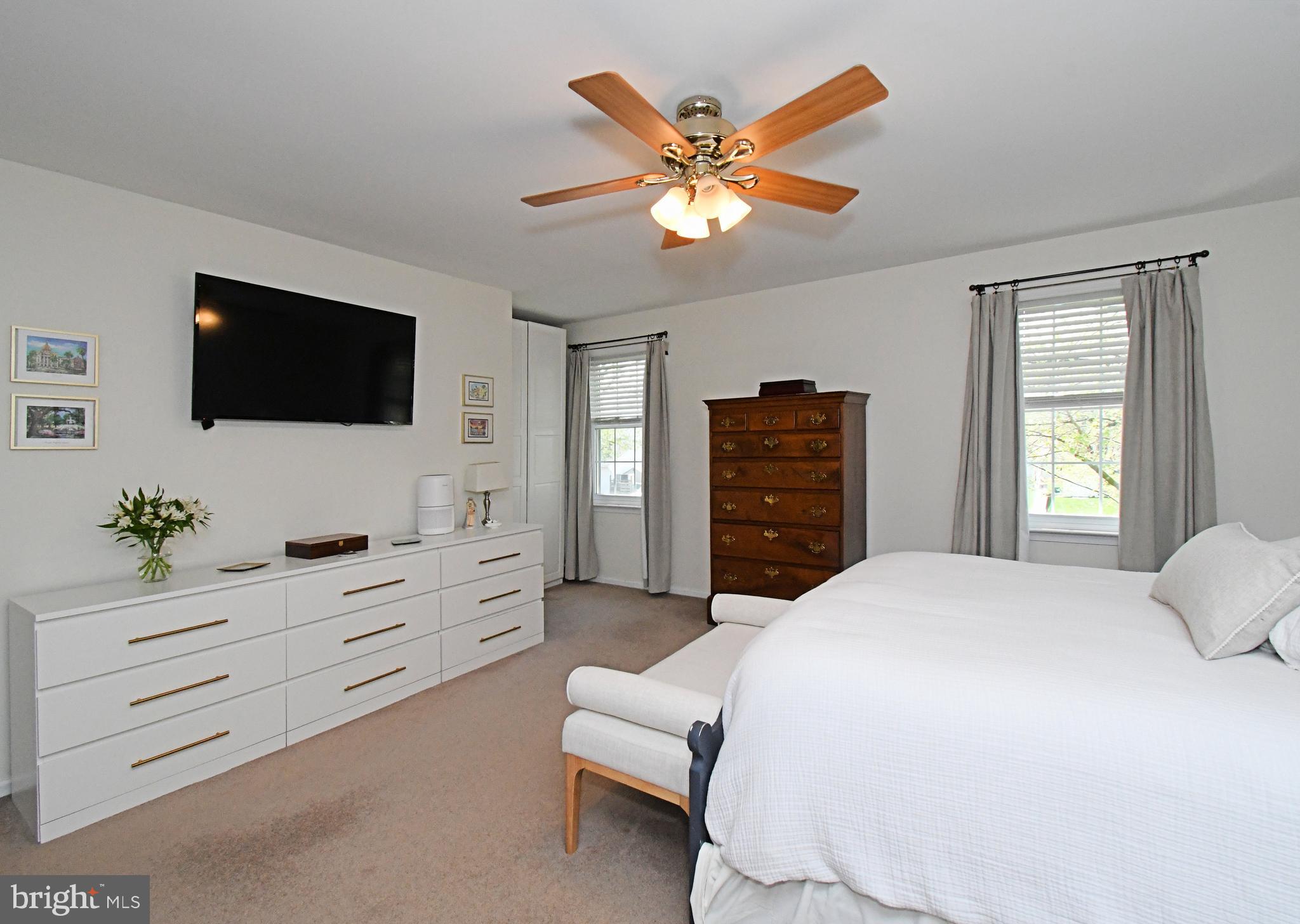 SILVER LAKE AT NEW - Residential