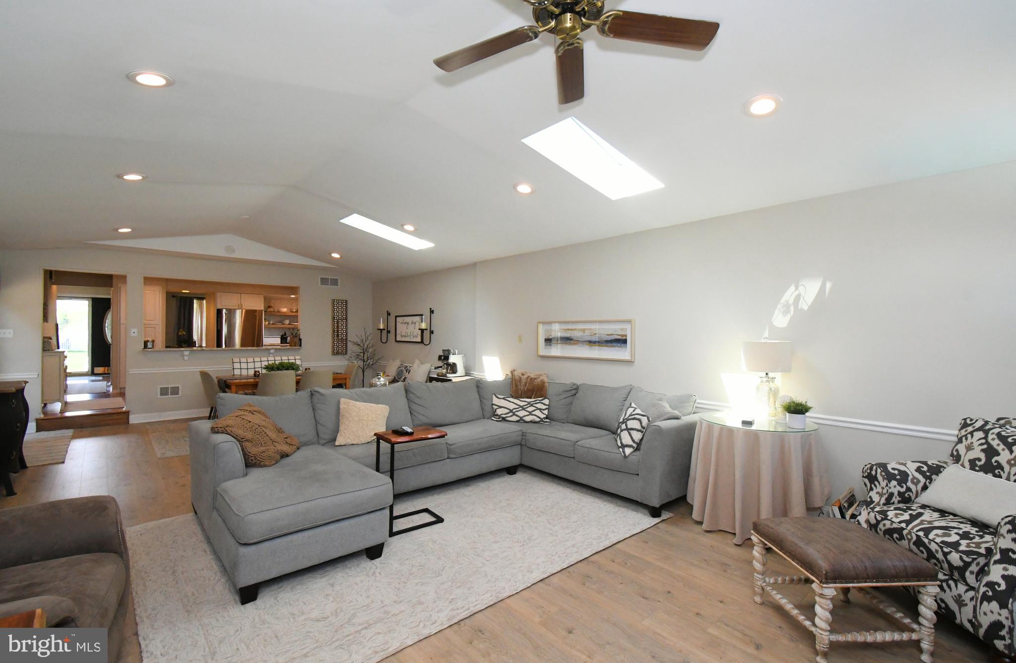 SILVER LAKE AT NEW - Residential