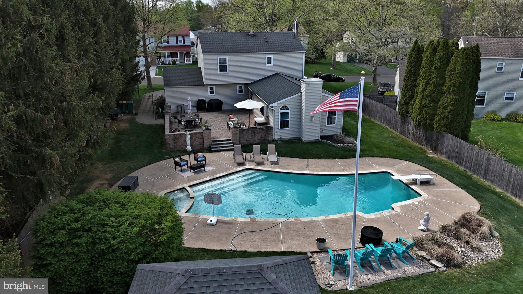 SILVER LAKE AT NEW - Residential