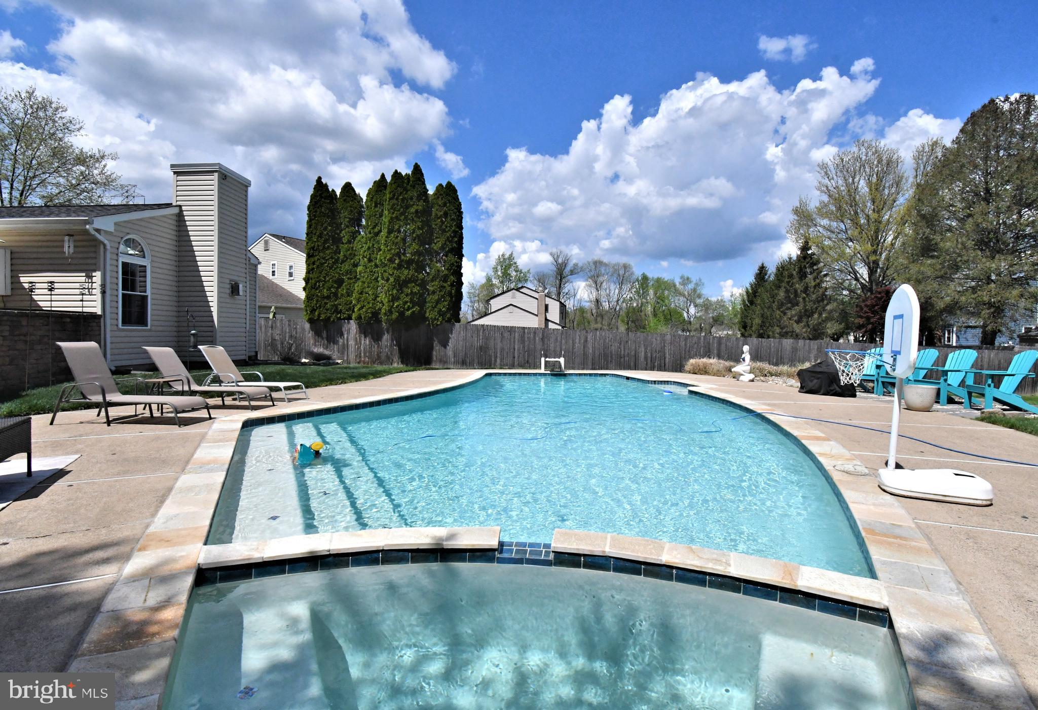 SILVER LAKE AT NEW - Residential