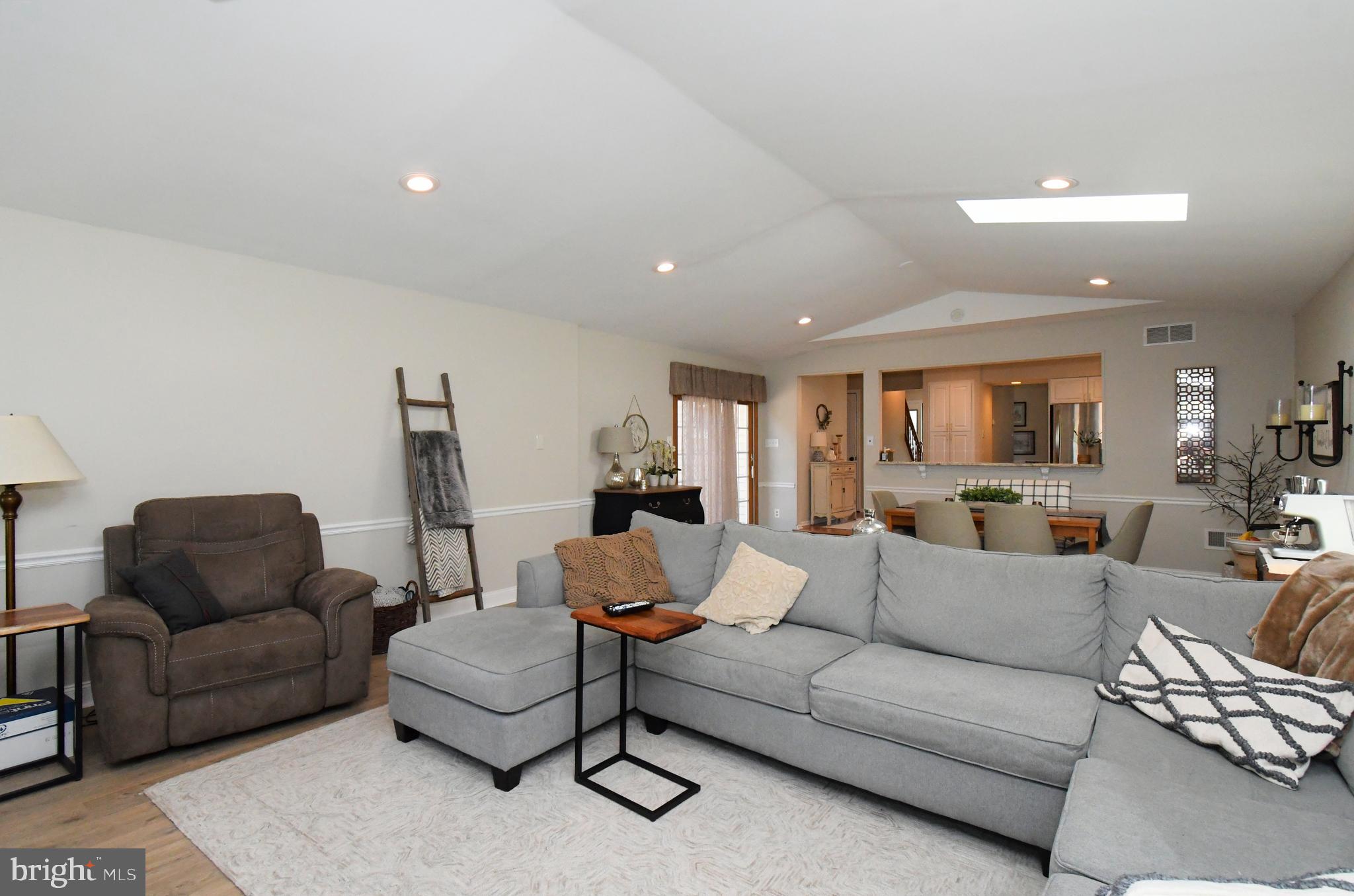 SILVER LAKE AT NEW - Residential