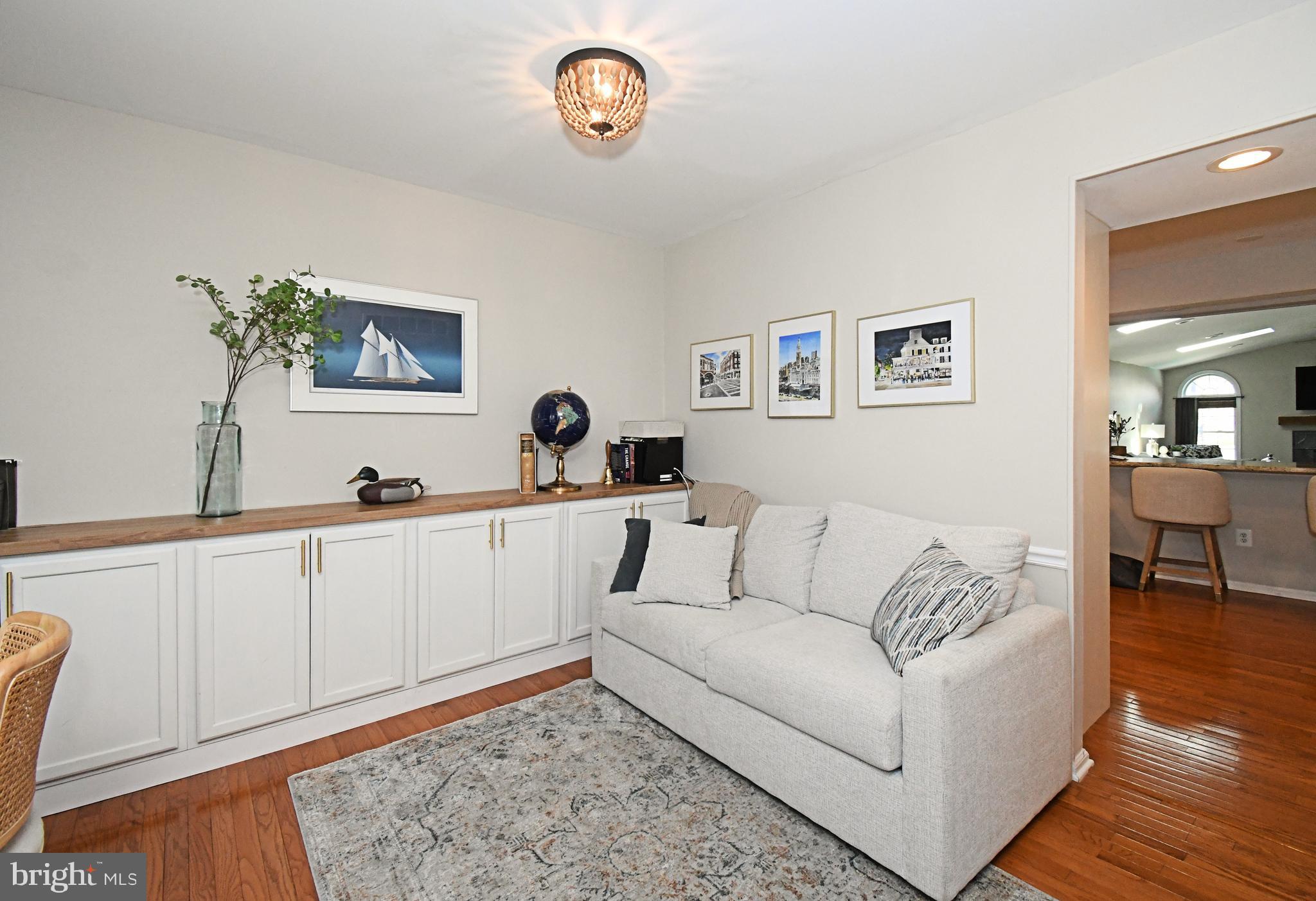 SILVER LAKE AT NEW - Residential