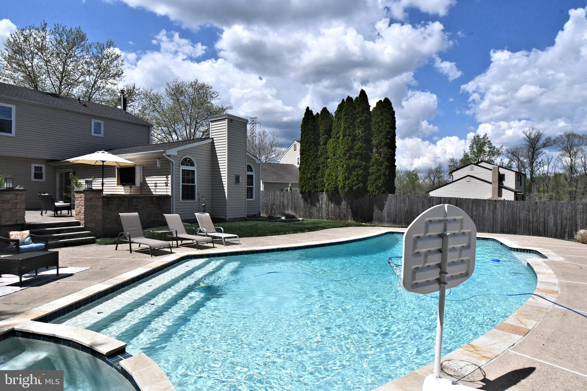 SILVER LAKE AT NEW - Residential