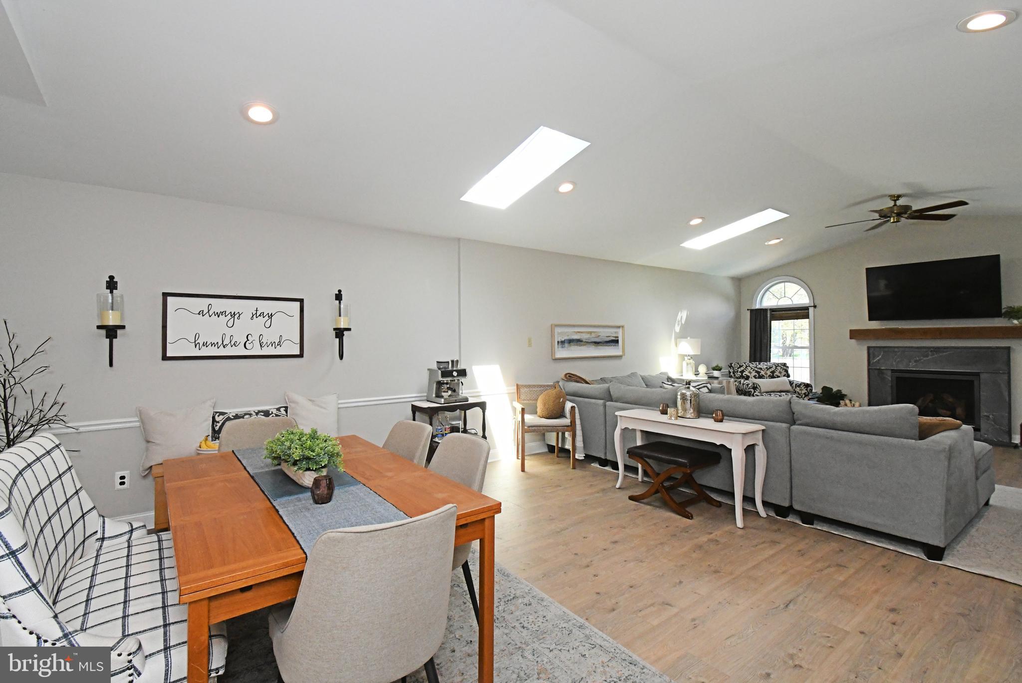 SILVER LAKE AT NEW - Residential