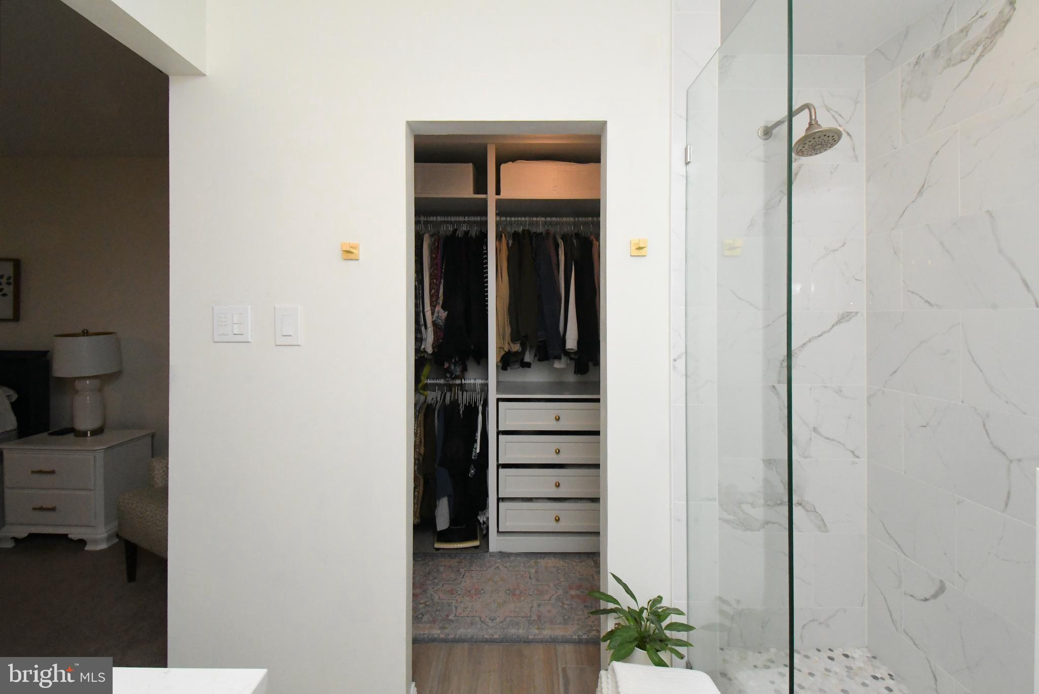 SILVER LAKE AT NEW - Residential